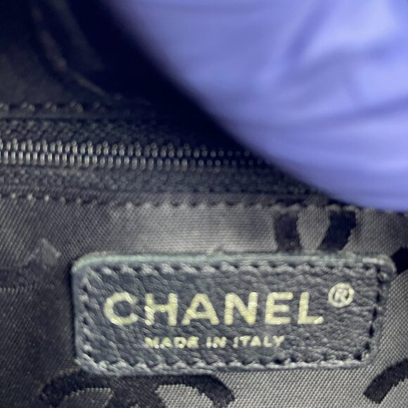 Chanel Triple Coco Mini Tote Handbag - Black Enamel, Made in Italy - Picture 11 of 16